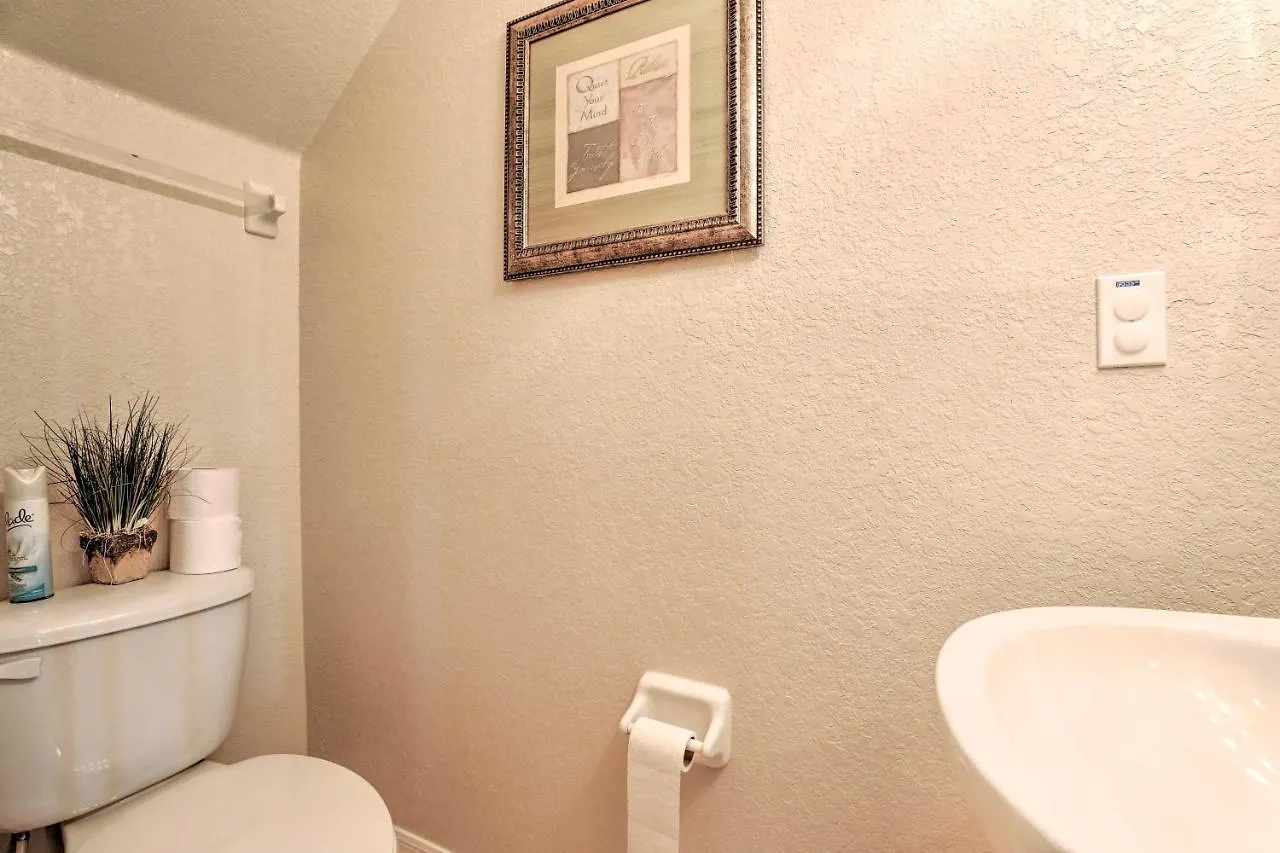 Family Townhome With Amenity Access! Holiday home Kissimmee