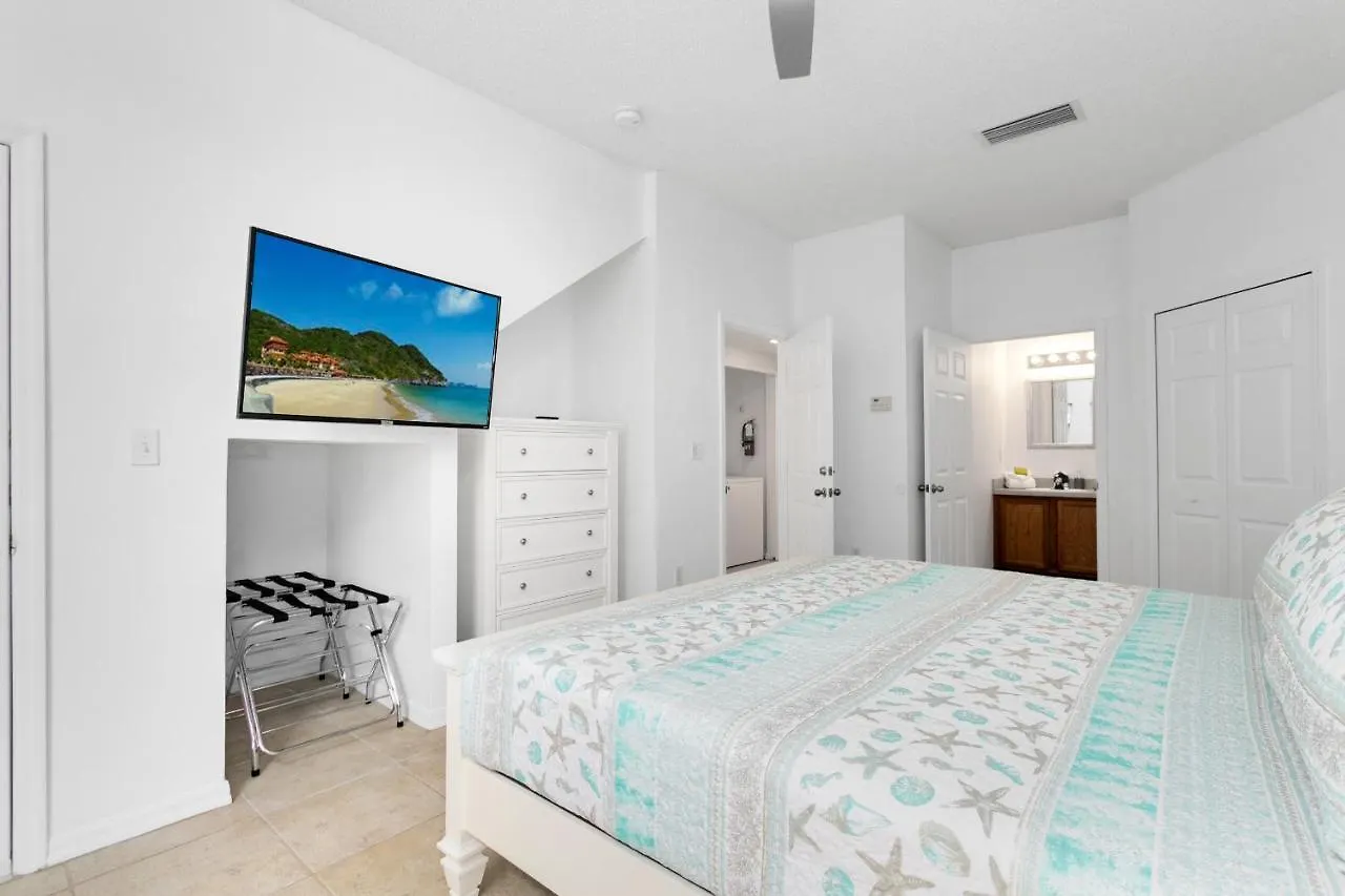 Beautiful 4 Bedroom Townhome Conservation View Holiday home