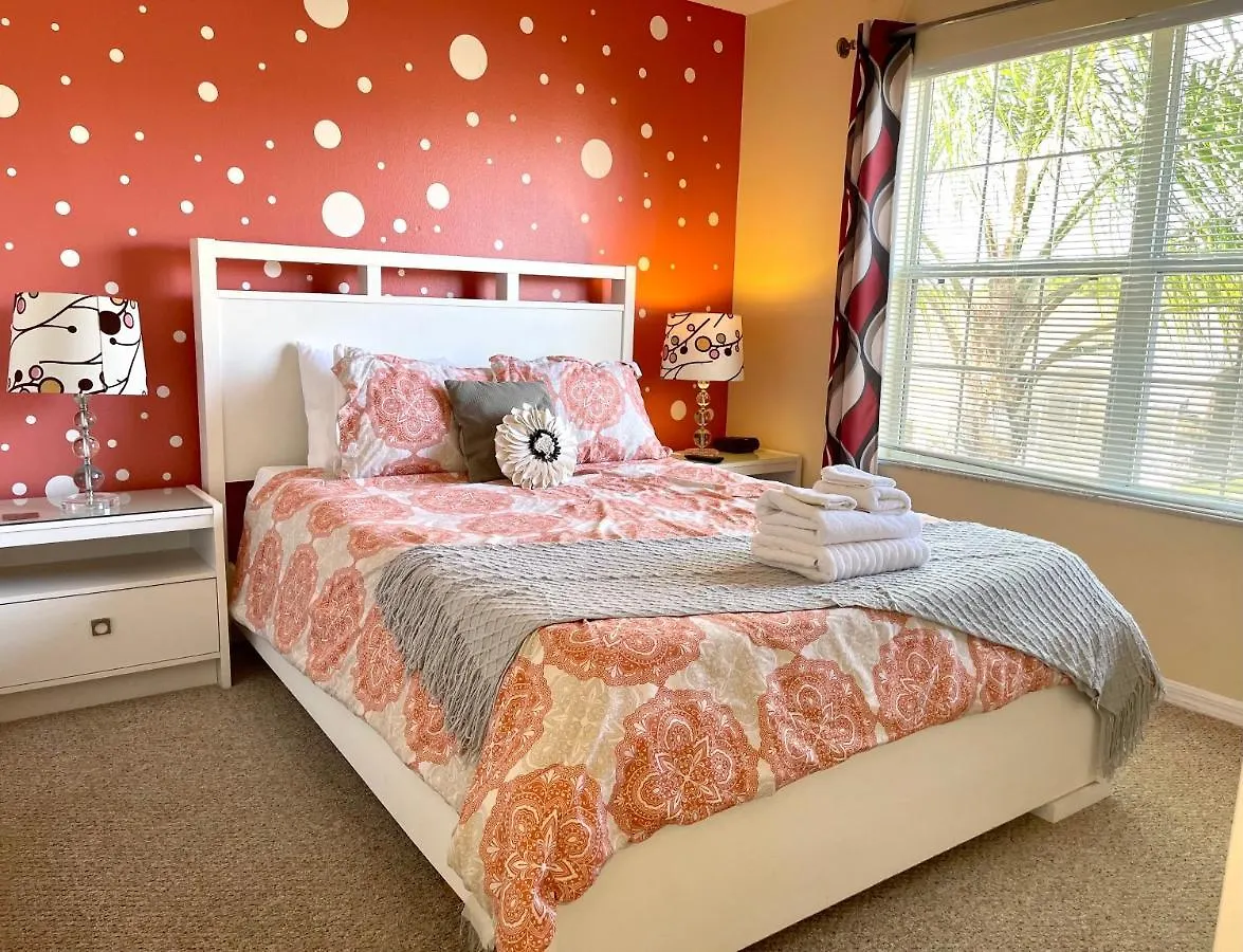 Dream With Hot Tub, Pool, Xbox, Games Room, Lakeview, 10 Min To Disney, Clubhouse *