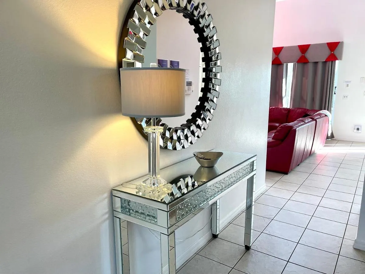 Dream With Hot Tub, Pool, Xbox, Games Room, Lakeview, 10 Min To Disney, Clubhouse *
