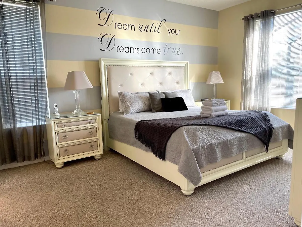 Holiday home Dream With Hot Tub, Pool, Xbox, Games Room, Lakeview, 10 Min To Disney, Clubhouse *