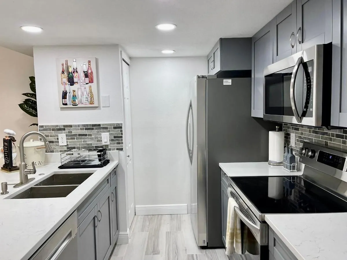 Grand Family 3br Near Parks Apartment