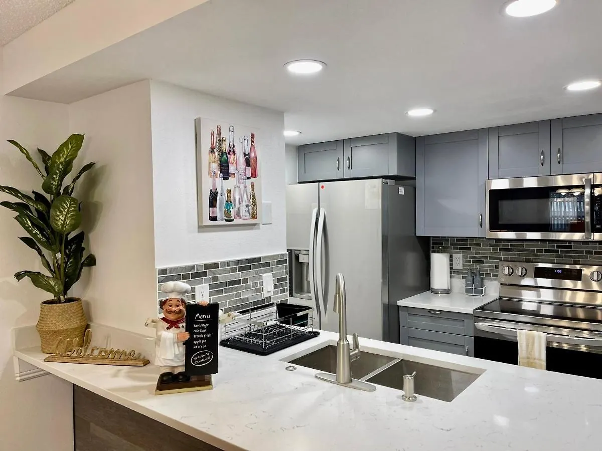 Grand Family 3br Near Parks Apartment *