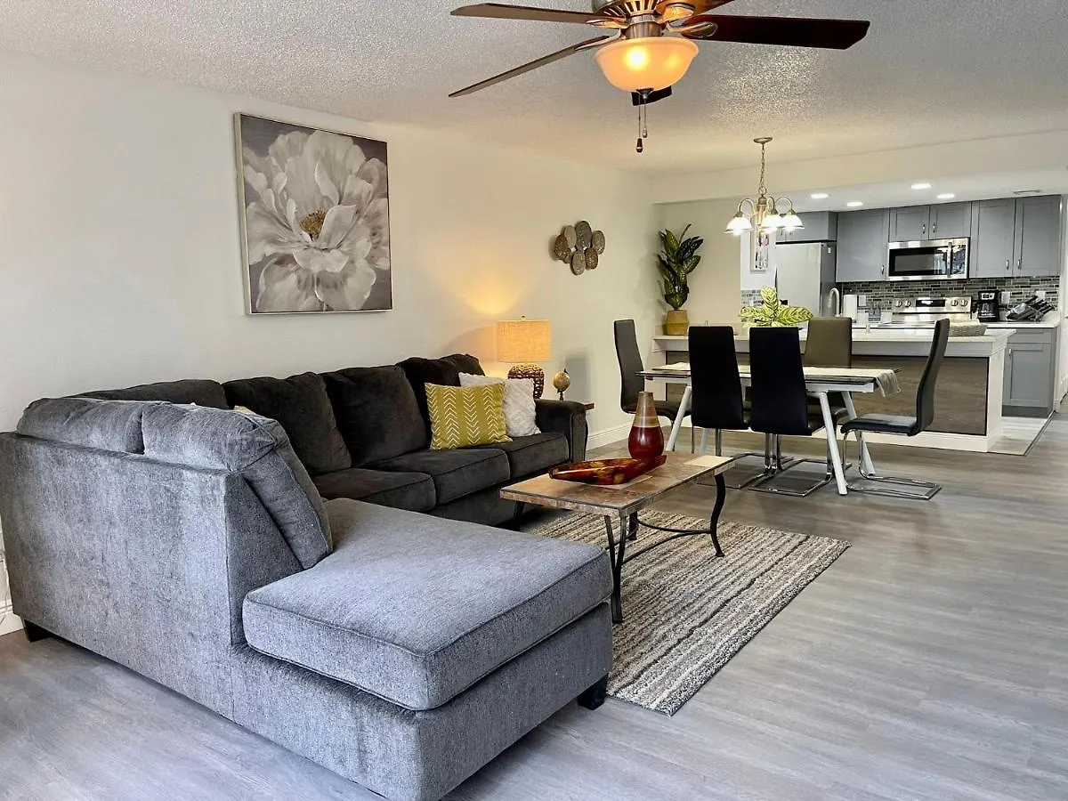 Apartment Grand Family 3br Near Parks