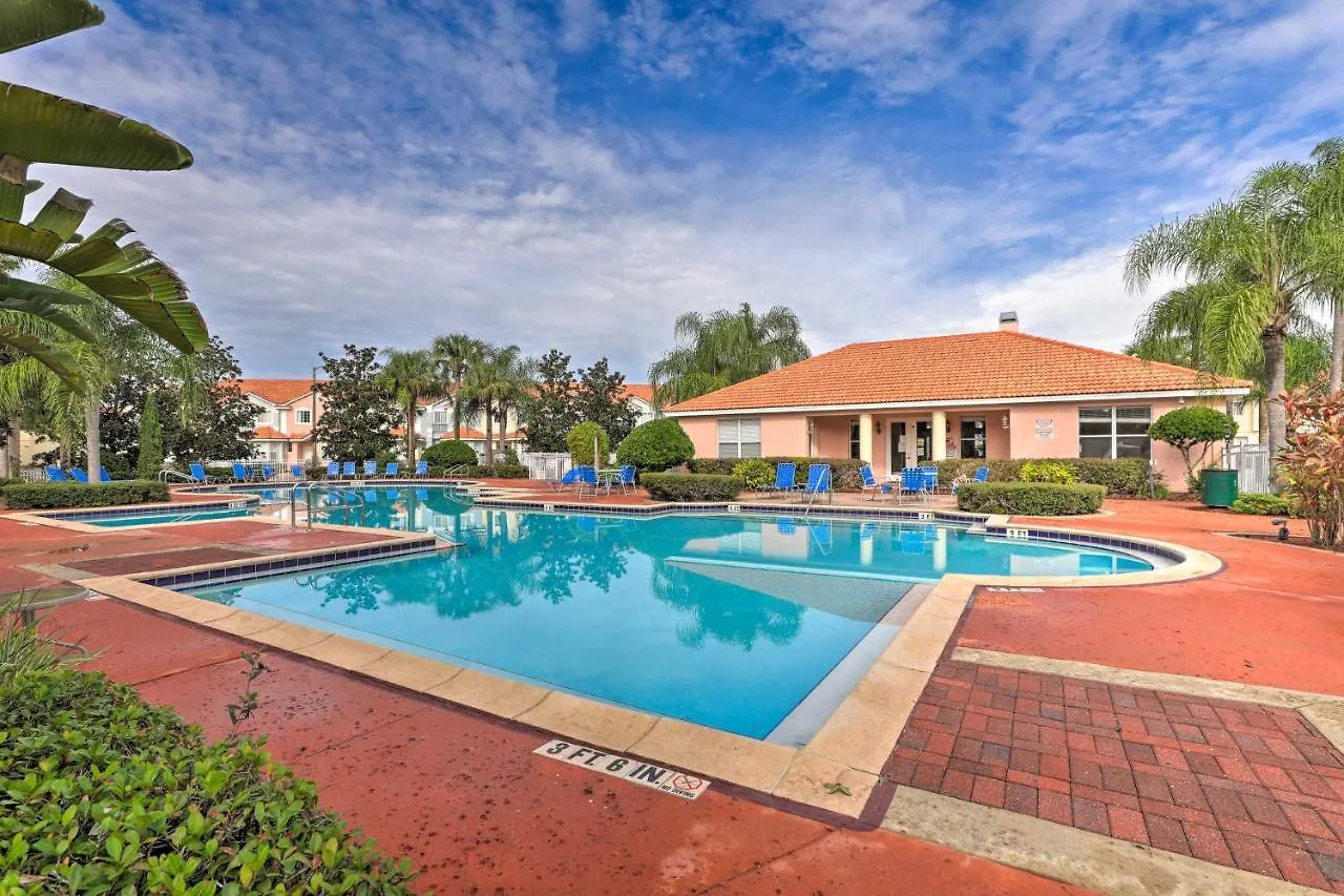 Townhome With Lanai And Pool Access About 10 Mi To Disney! *