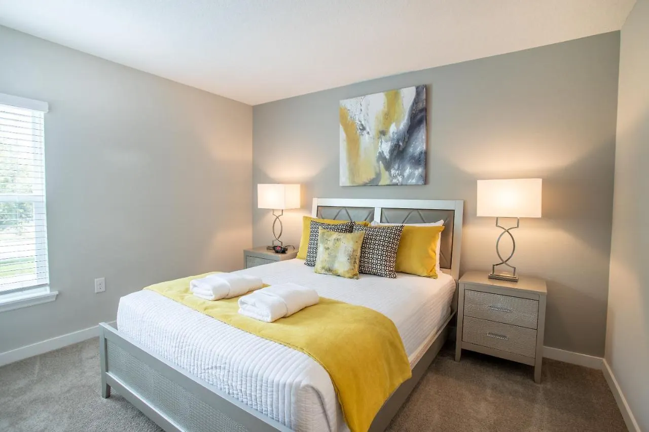 Beautiful Four Bedrooms Townhouse At Le Reve Holiday home Kissimmee