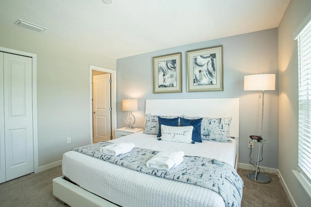 Beautiful Four Bedrooms Townhouse At Le Reve *