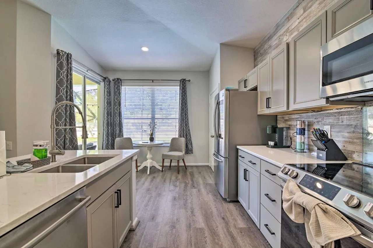 Villa With Pool And Lanai About 5 Mi To Disney! Kissimmee