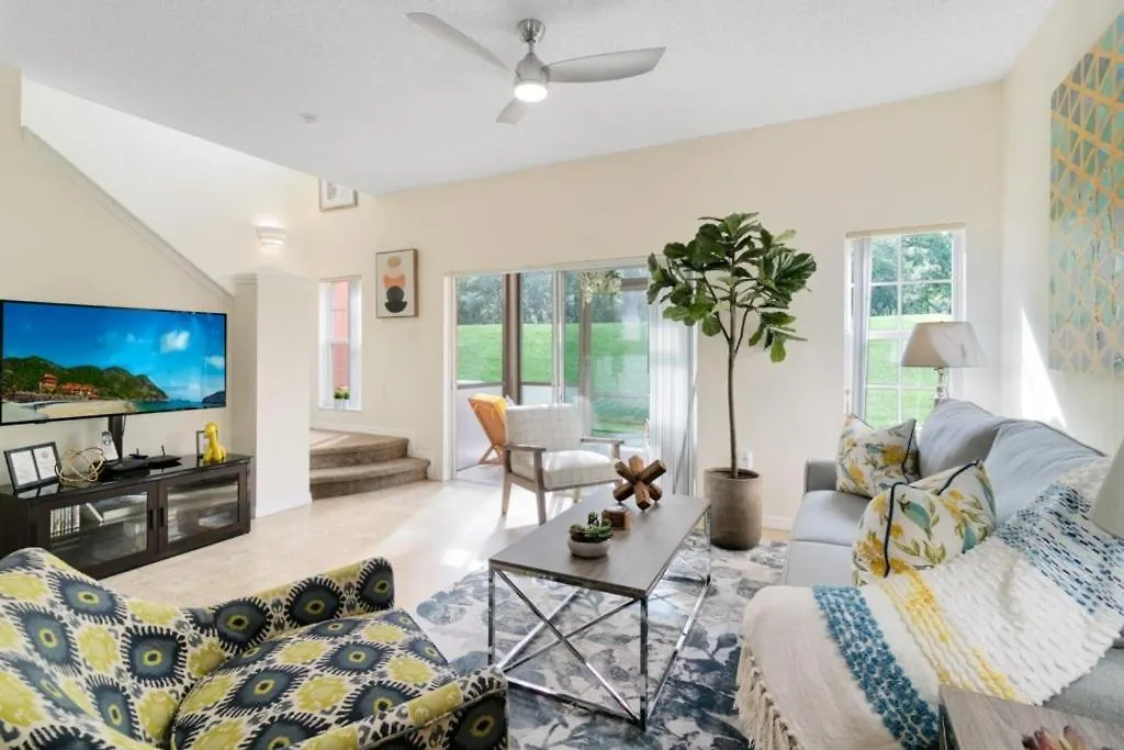 Minutes To Boutique 3br 2,5 Bath Coastal Th Townhouse Kissimmee