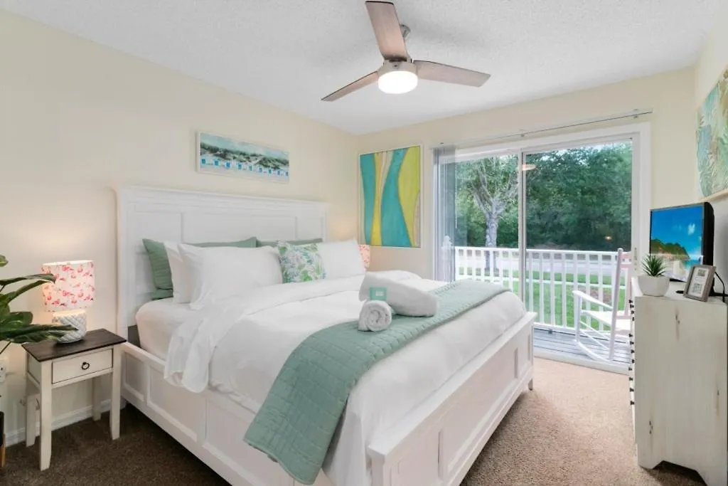 Minutes To Boutique 3br 2,5 Bath Coastal Th Townhouse Holiday home