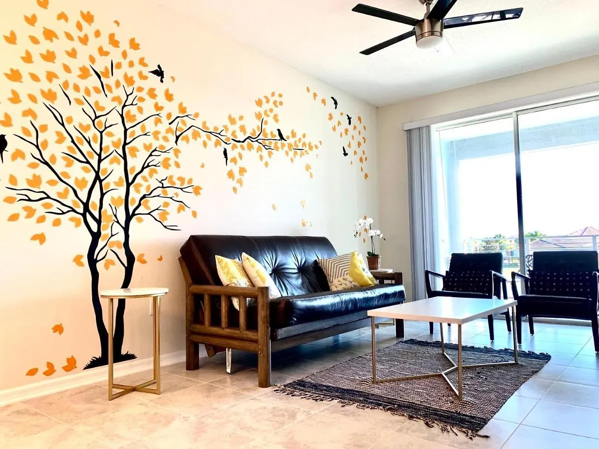 Lakeside Haven At Storey Lake: Disney-adjacent Family Retreat Kissimmee