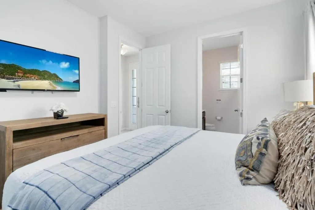 Incredible 4 Bed Pool Four Corners