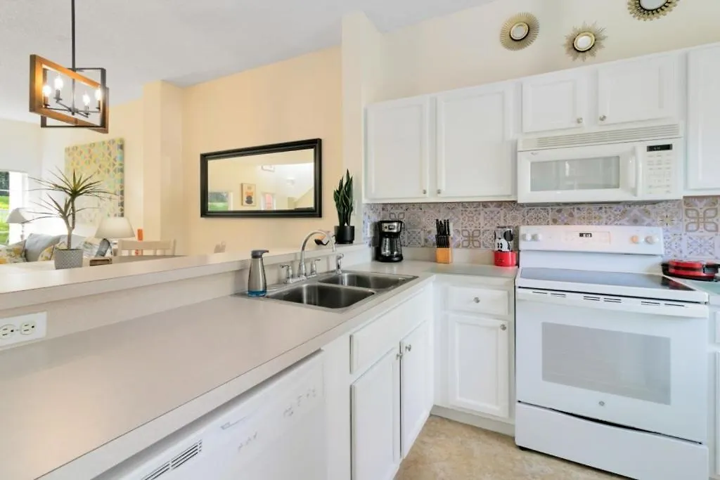 Minutes To Boutique 3br 2,5 Bath Coastal Th Townhouse Holiday home *