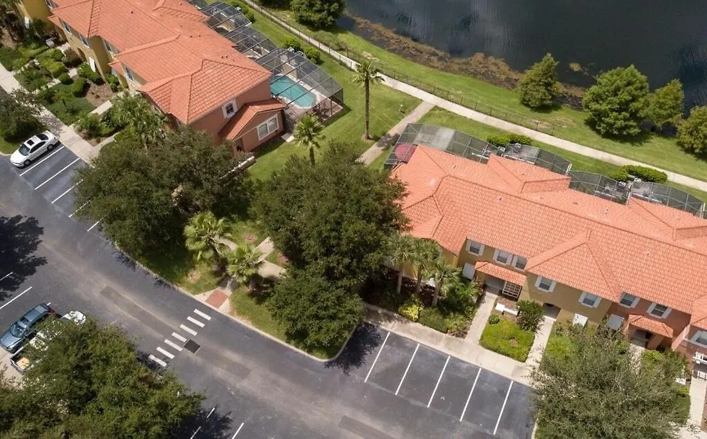 Luxury With Large Private South Facing Pool Townhouse Kissimmee