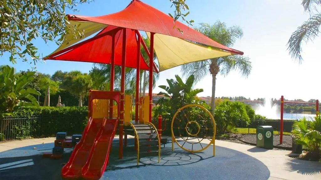 Luxury With Large Private South Facing Pool Townhouse Holiday home *