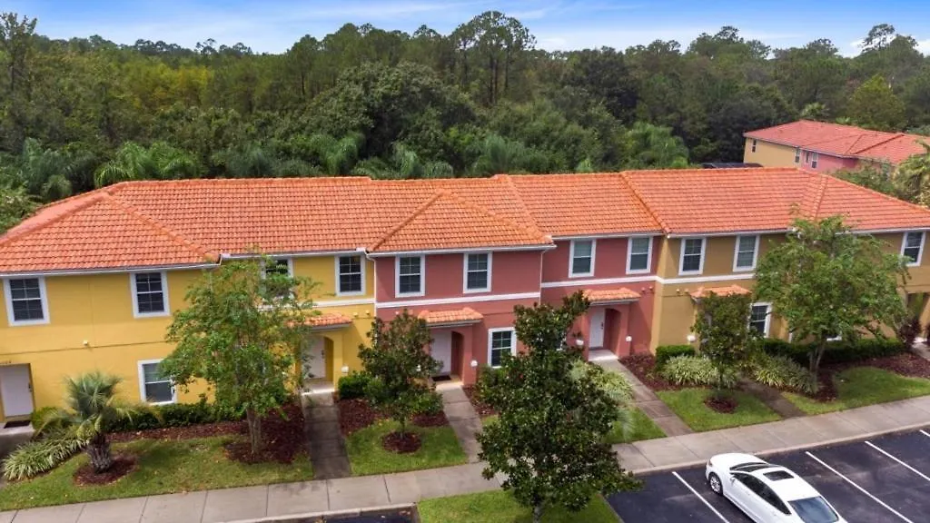 Amazing Townhouse Close To 2 Bed 2,5 Bath Townhouse *