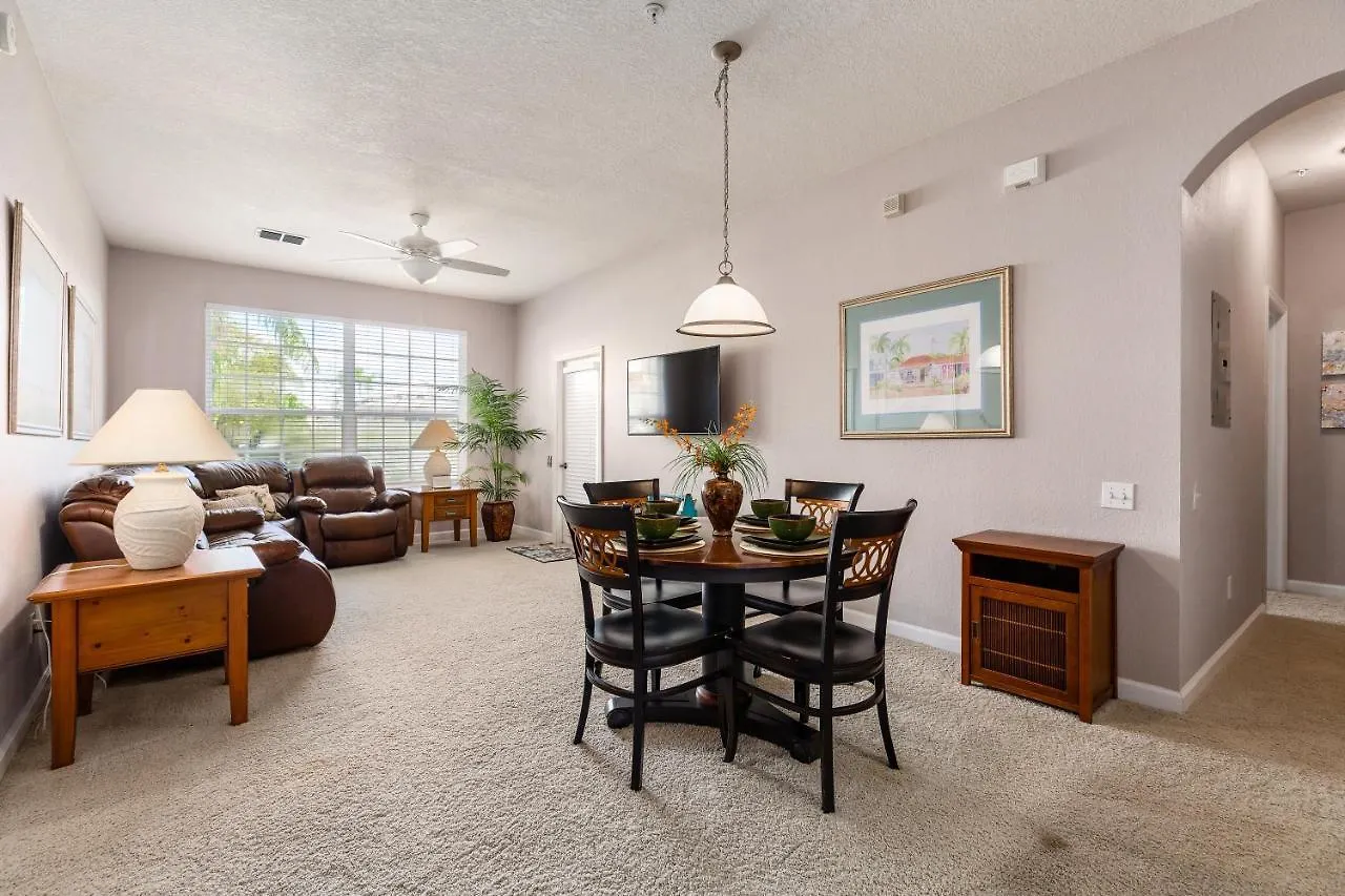 Apartment The Great Escape - A Spacious 1st Floor On Windsor Palms - Close To