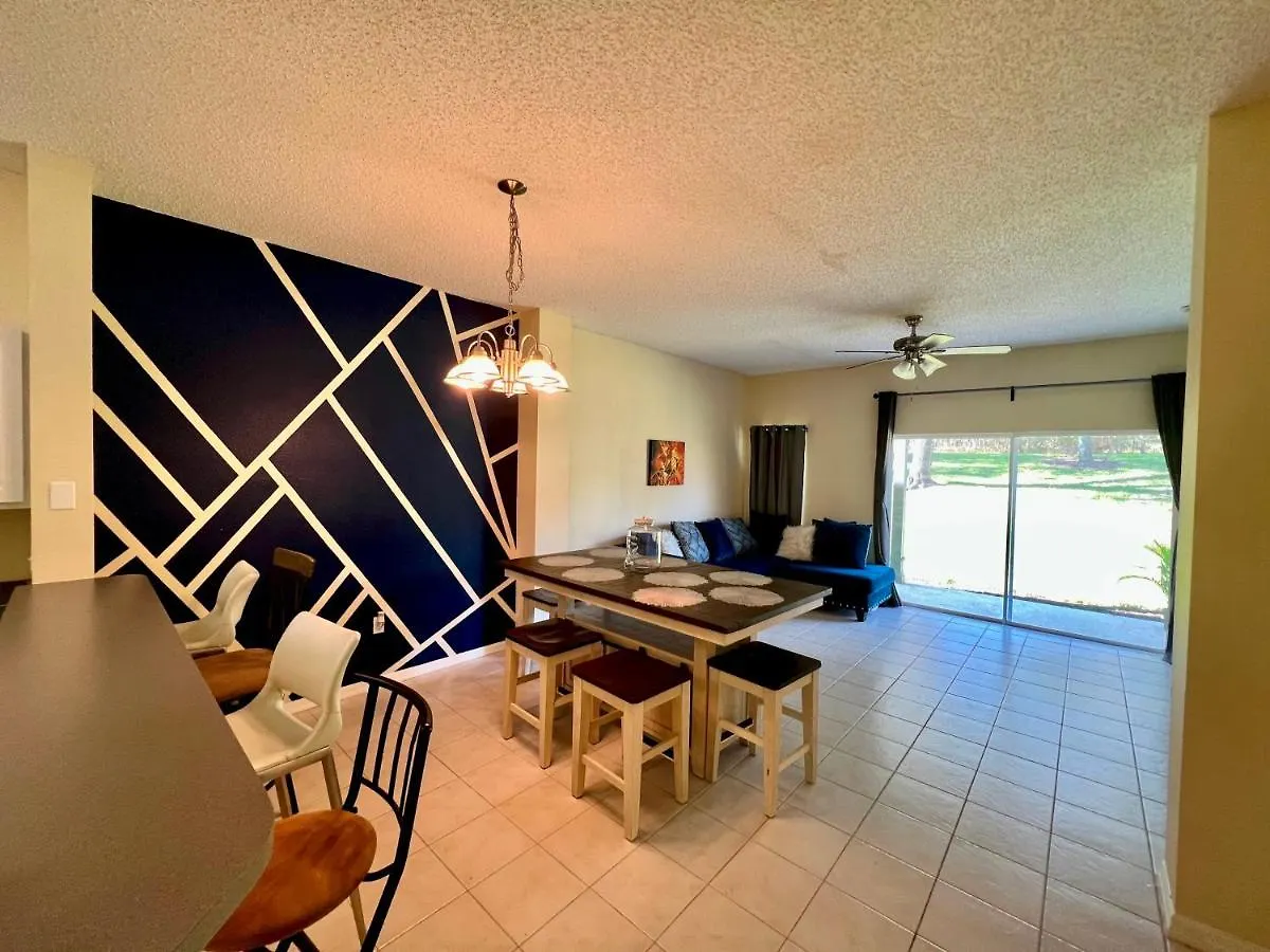 度假居 Grand Superior 3br Townhouse Near Disney Parks *