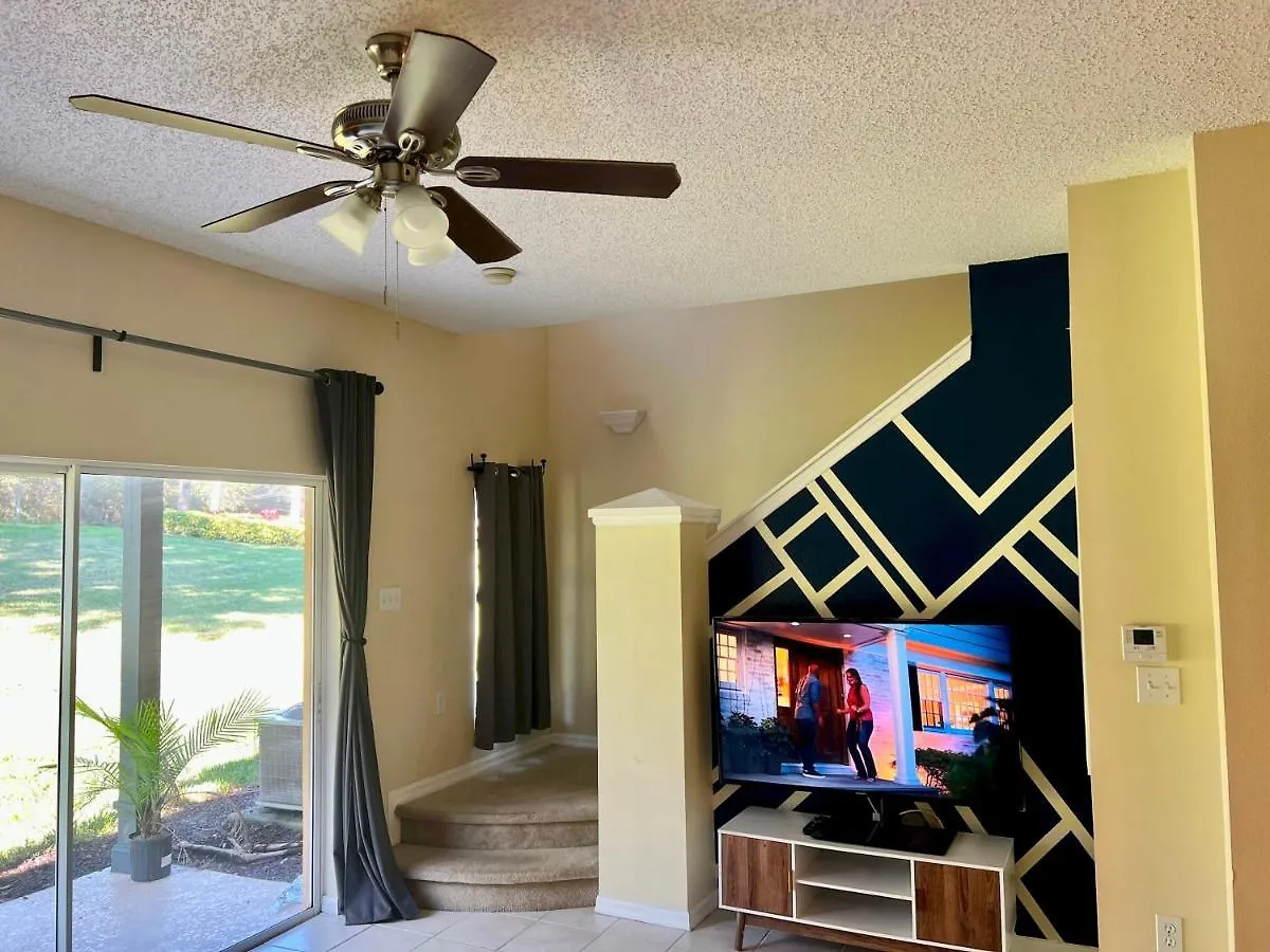 Grand Superior 3br Townhouse Near Disney Parks 度假居