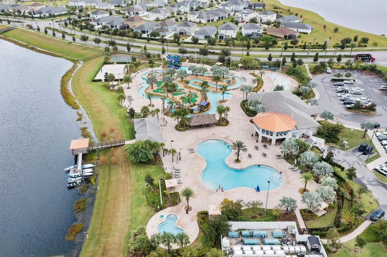 Storey -6 Bedrooms Luxury W-pool & *
