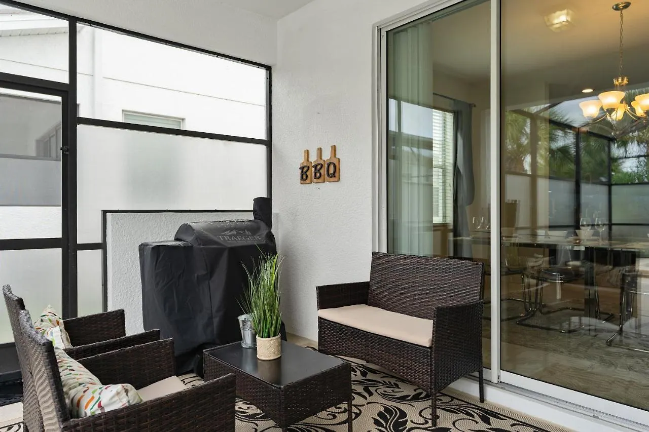 Holiday home Storey -6 Bedrooms Luxury W-pool &