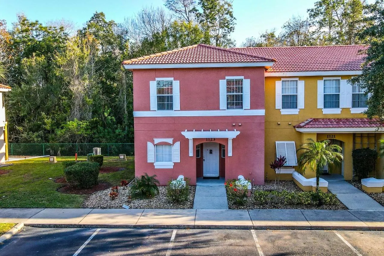 Cozy Three Bedrooms Townhome At Berkley