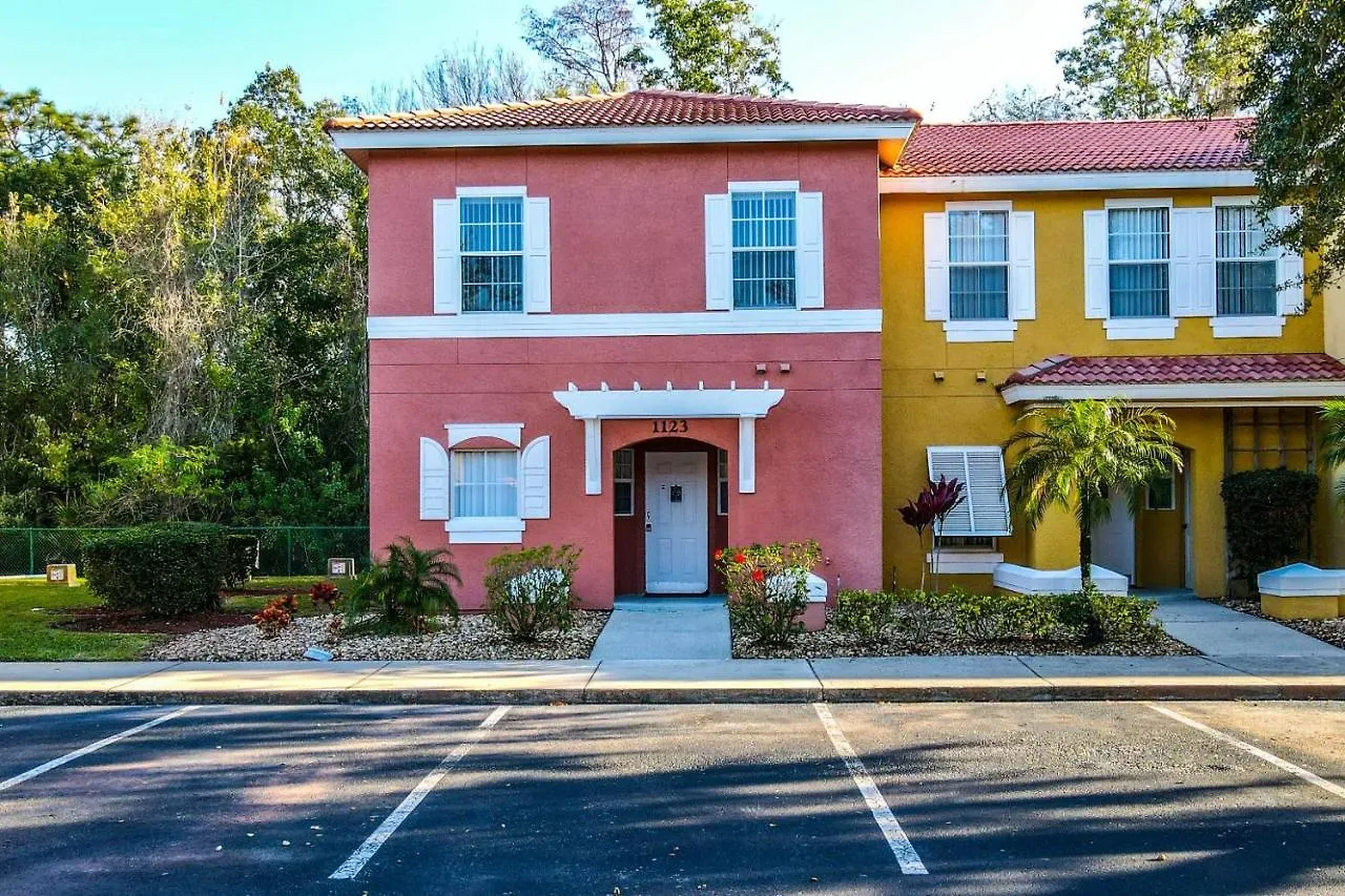 Cozy Three Bedrooms Townhome At Berkley