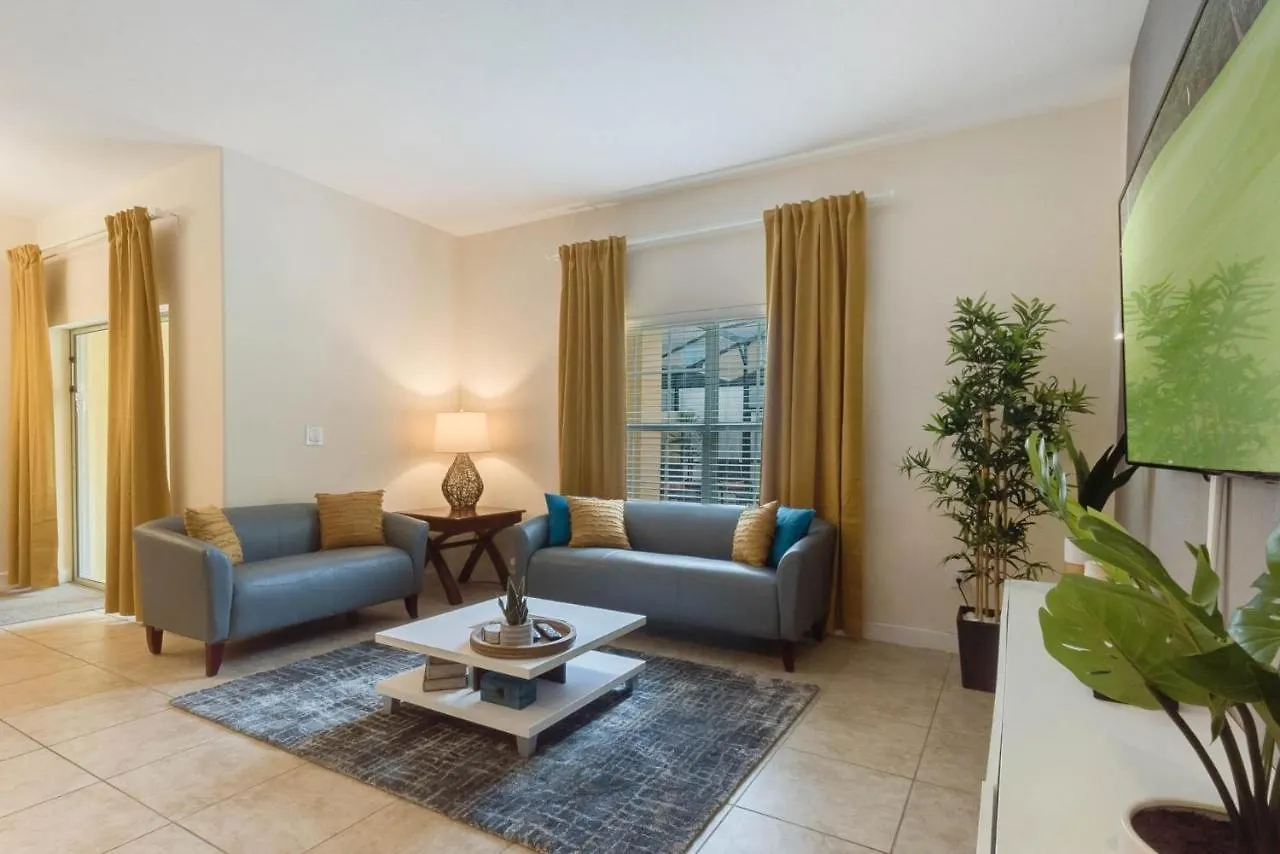 Townhome W Pool Near & Orlando Attractions
