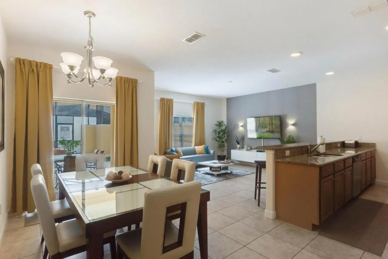 Townhome W Pool Near & Orlando Attractions *