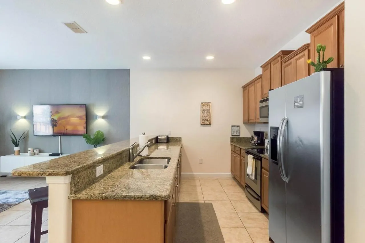 Townhome W Pool Near & Orlando Attractions Kissimmee