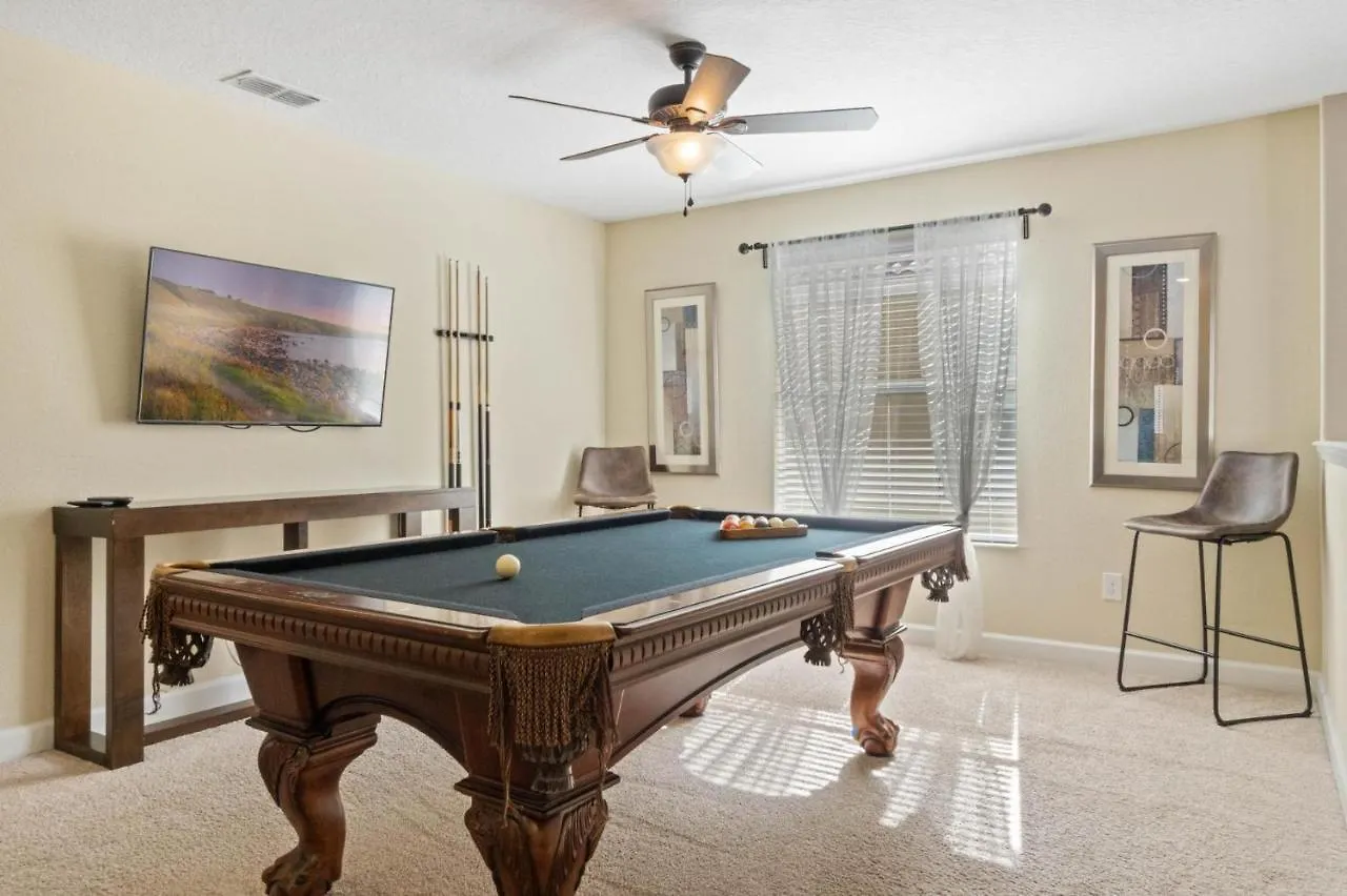 Spacious Vacation With Pool & Jacuzzi Near *