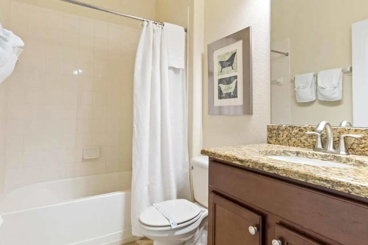 Spacious Vacation With Pool & Jacuzzi Near Holiday home Kissimmee