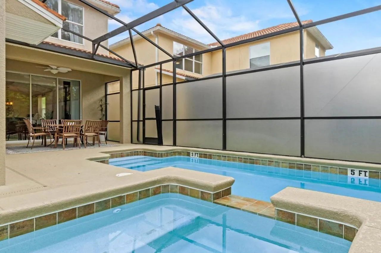 Spacious Vacation With Pool & Jacuzzi Near *