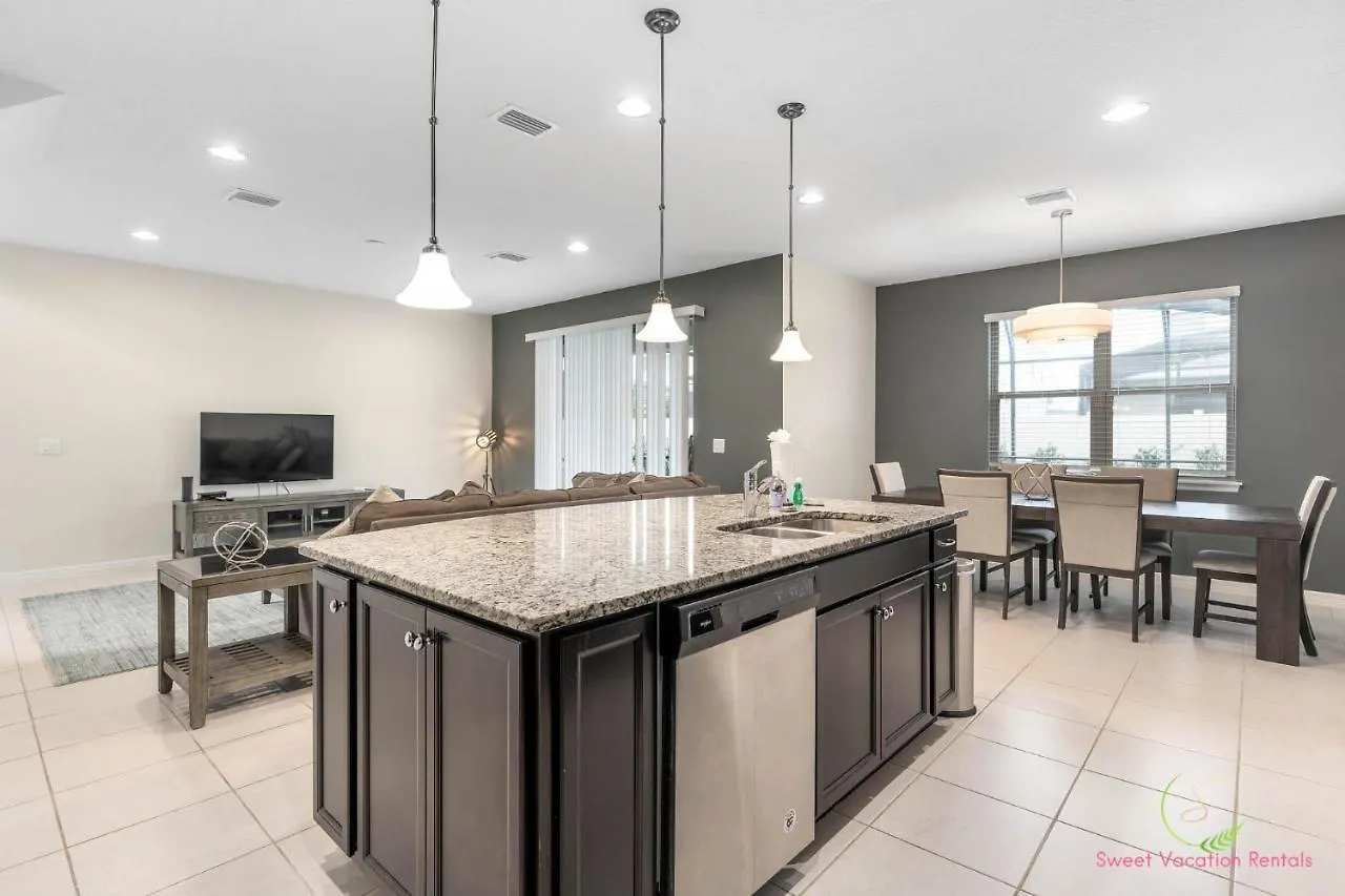 Villa Special! Near Disney, Windsor Luxury Villa, Pool. Kissimmee