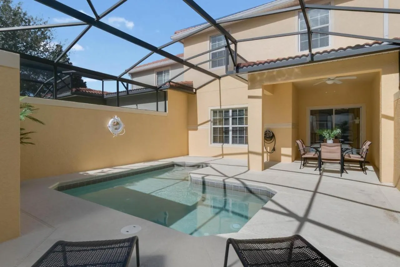 Holiday home Townhome W Pool Near & Orlando Attractions *