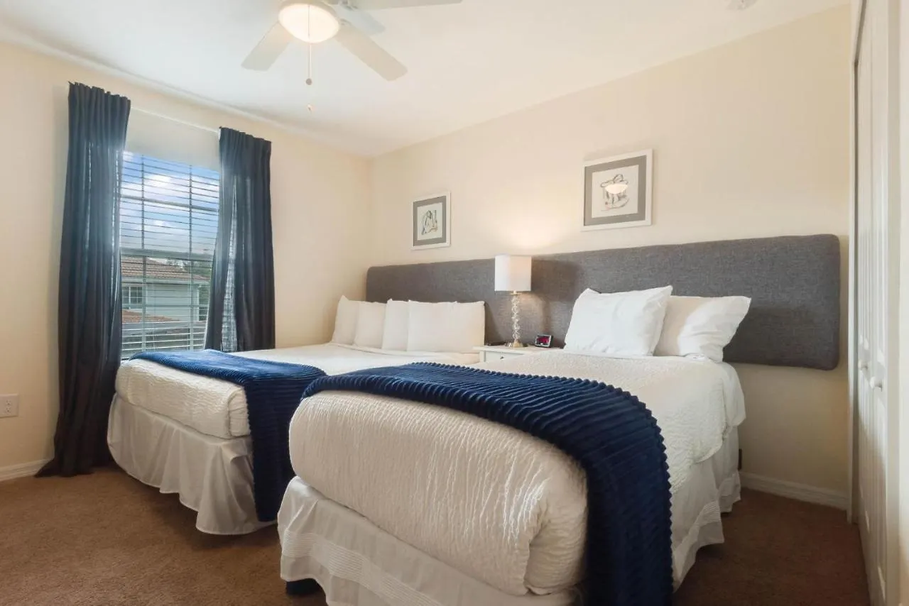 Townhome W Pool Near & Orlando Attractions Holiday home