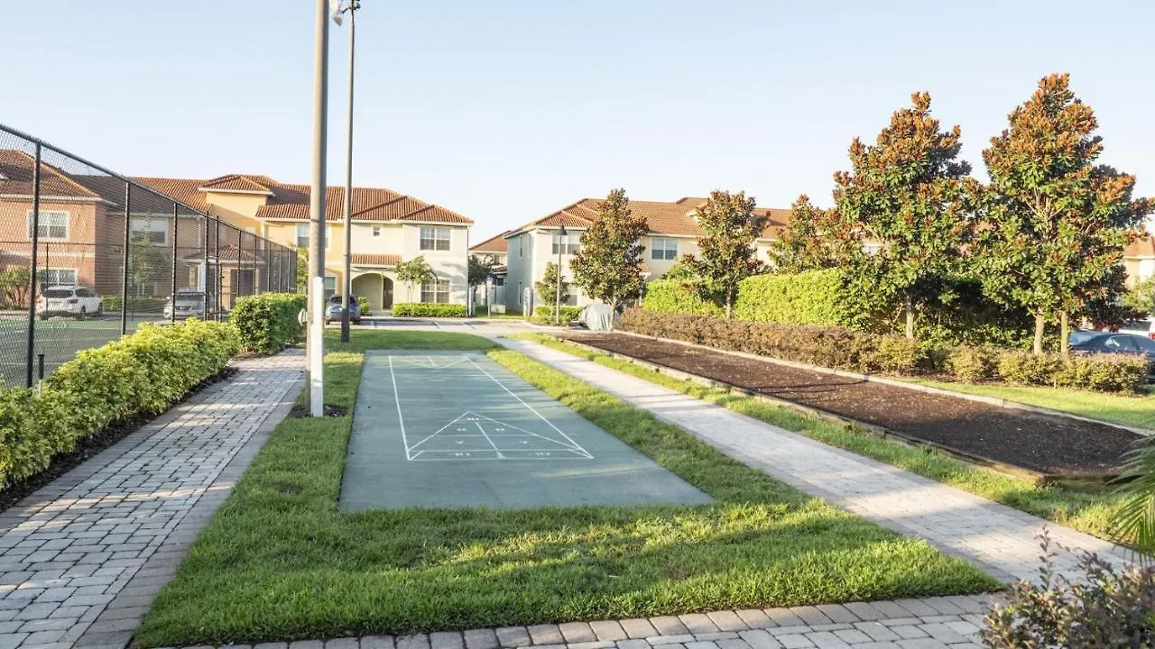 Apartment Frozen Retreat With Private Pool & Baby Gear Near Disney World