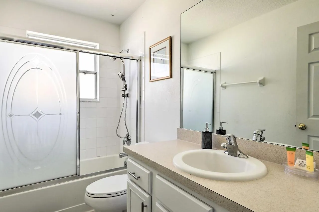 Holiday home With Pool Less Than 9 Mi To World! Kissimmee