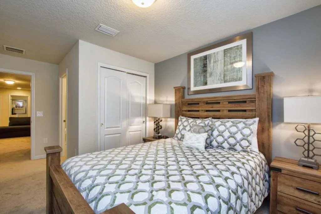 Windsor-5 Bed Townhouse W Splashpool-3815ww *
