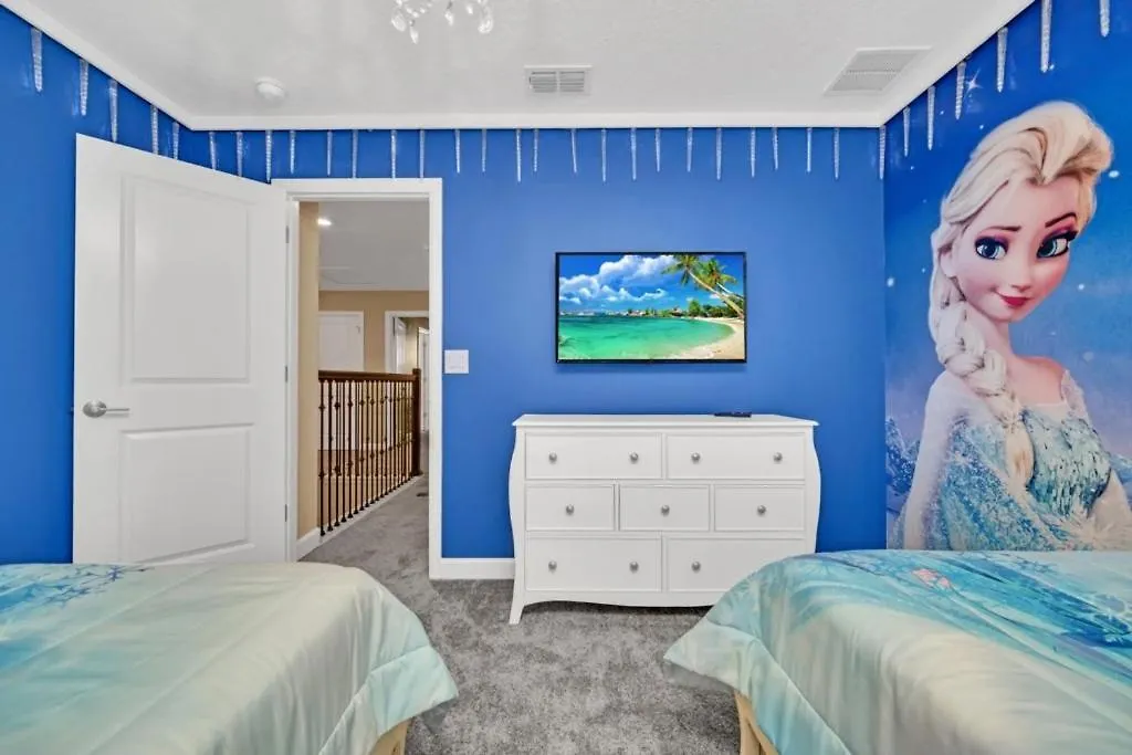 Storey 9 Bedroom With Games And Theater Holiday home
