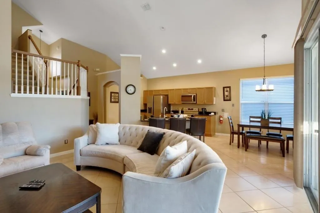 Luxury 6-bed South Facing Pool Homes In A Villa *