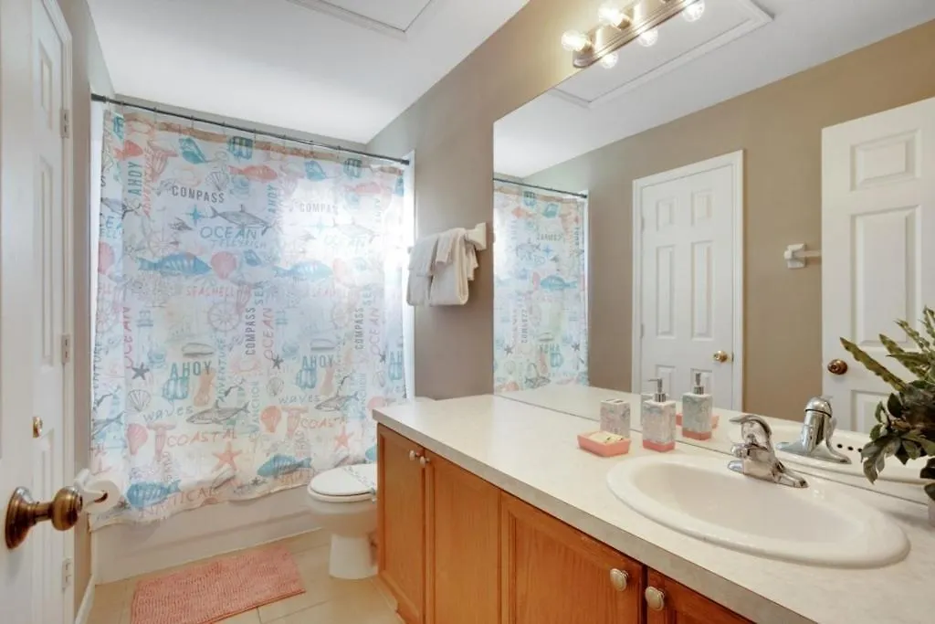 Luxury 6-bed South Facing Pool Homes In A