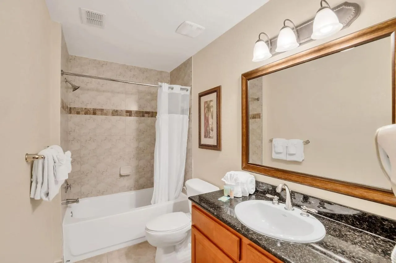Holiday home Beautiful 2br - Family - Pool And Hot Tub!