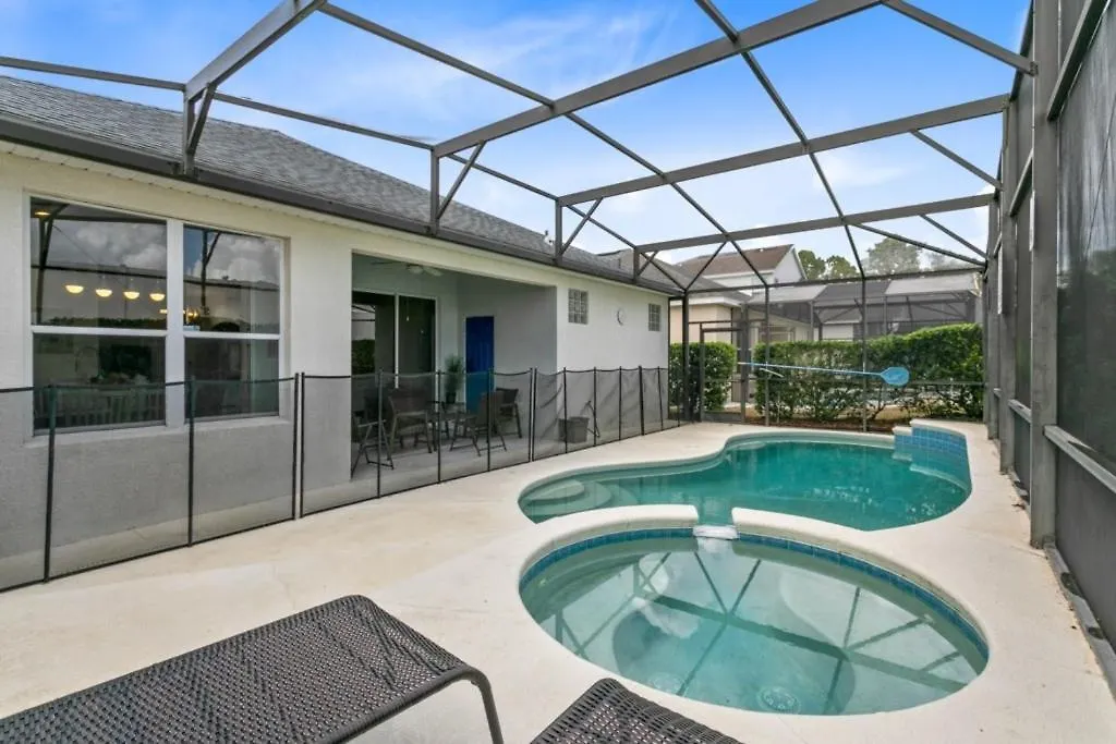 4 Bedrooms, 3 Baths, No Rear Neighbors Kissimmee