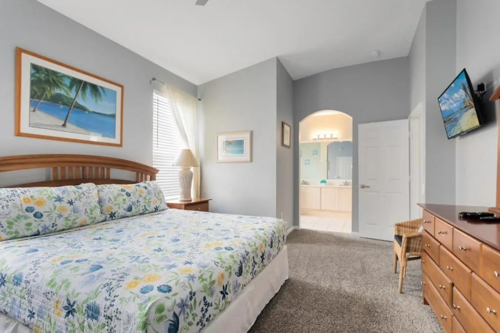 4 Bedrooms, 3 Baths, No Rear Neighbors * Kissimmee