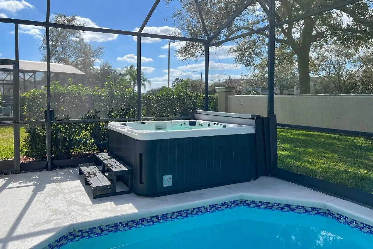 With Pool And Lanai About 5 Mi To Disney! Kissimmee