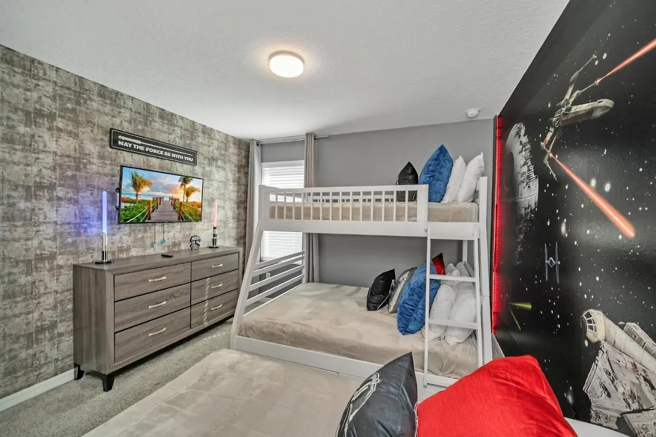 Holiday home Modern Decor With Themed Rooms, With Retro Game And Huge Pool In Upscale Resort! #6s820 *