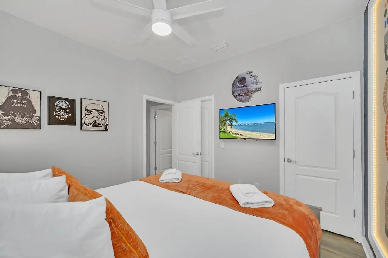 Stunning Modern Family Villa, Pool & Jacuzzi With Private View, Themed Bedrooms! Four Corners