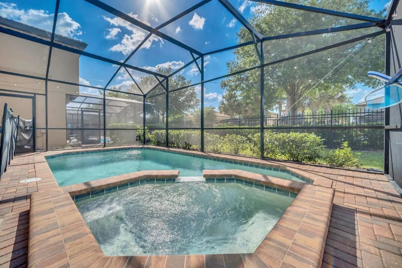 Stunning Modern Family Villa, Pool & Jacuzzi With Private View, Themed Bedrooms! Holiday home Four Corners