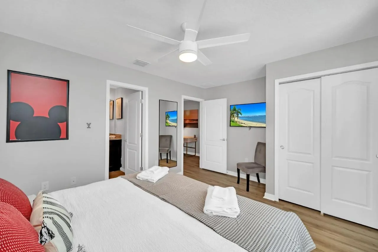 Stunning Modern Family Villa, Pool & Jacuzzi With Private View, Themed Bedrooms! Four Corners